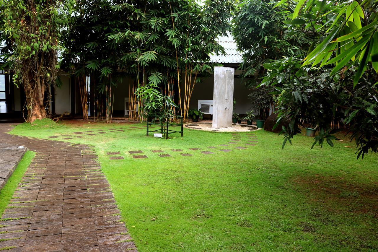 Hotel Hilltop Kandy Exterior foto