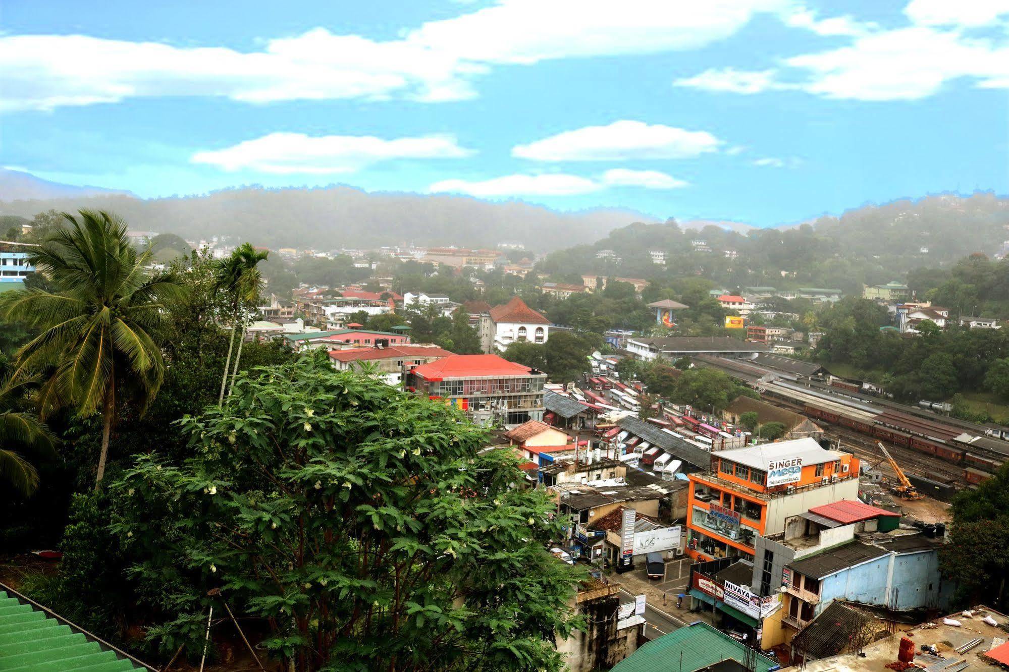 Hotel Hilltop Kandy Exterior foto