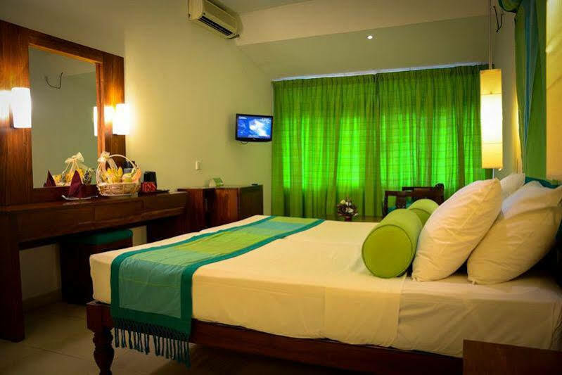Hotel Hilltop Kandy Exterior foto